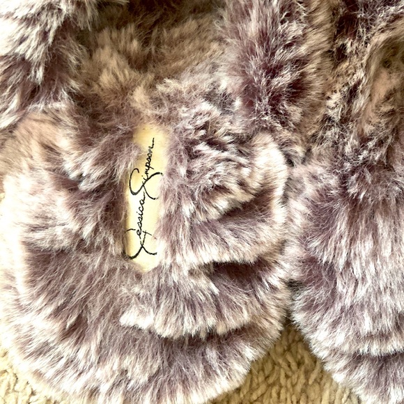 Jessica Simpson House Slippers (Size 8) - Picture 3 of 3